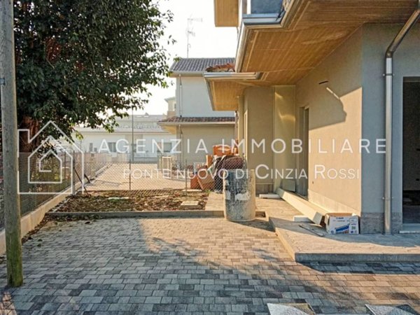 casa indipendente in vendita a Ravenna in zona Classe