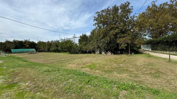 casa indipendente in vendita a Ravenna in zona Fosso Ghiaia
