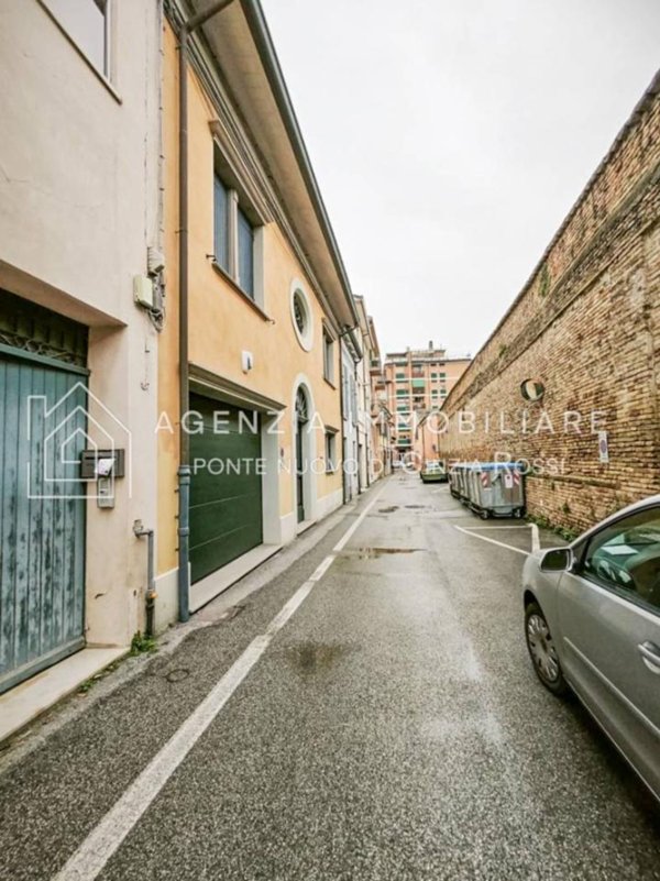 casa indipendente in vendita a Ravenna in zona Centro Storico