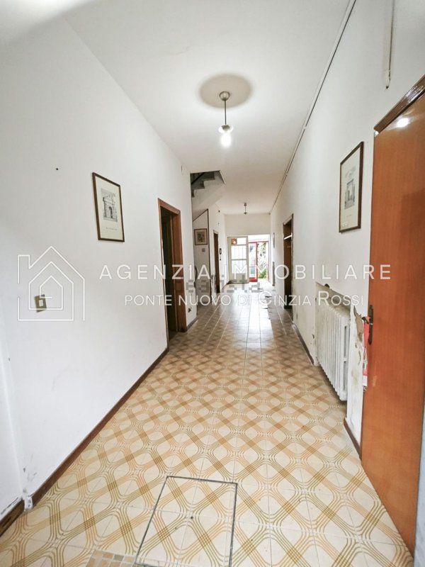 casa indipendente in vendita a Ravenna in zona Centro Storico