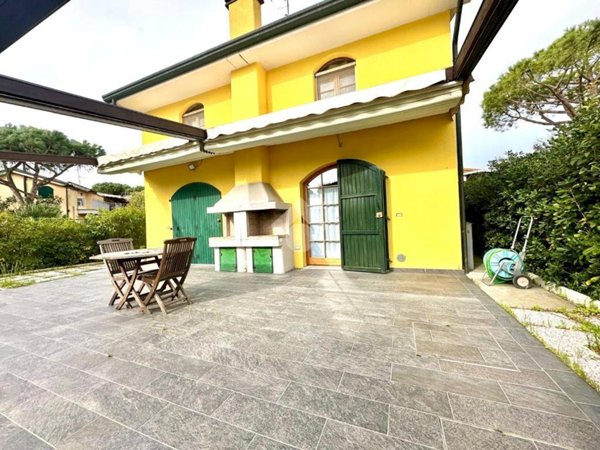 casa indipendente in vendita a Ravenna in zona Punta Marina Terme