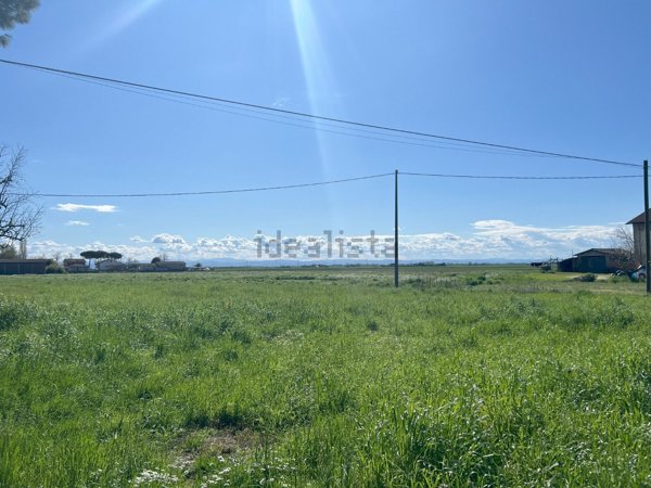 terreno edificabile in vendita a Ravenna in zona Castiglione di Ravenna