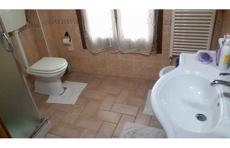 casa indipendente in vendita a Ravenna in zona Ammonite
