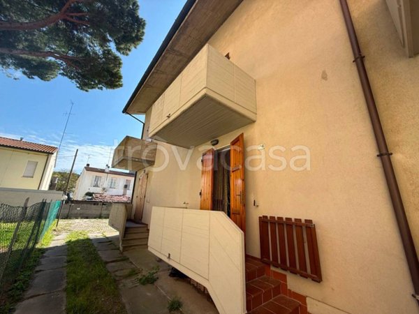 casa indipendente in vendita a Ravenna in zona Lido Adriano
