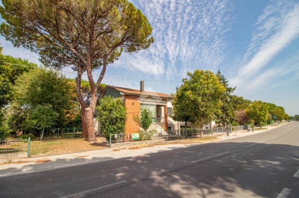 casa indipendente in vendita a Ravenna in zona Castiglione di Ravenna
