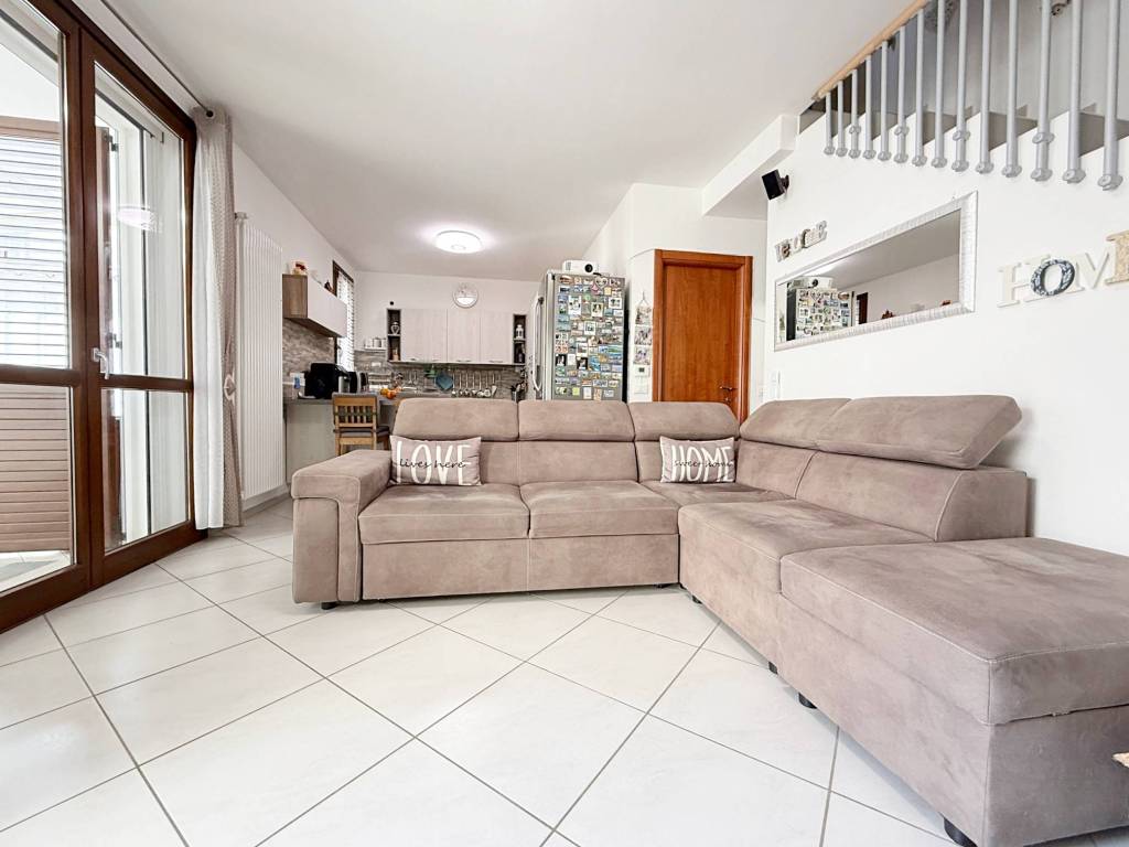 casa indipendente in vendita a Ravenna in zona Castiglione di Ravenna