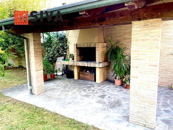 casa indipendente in vendita a Ravenna