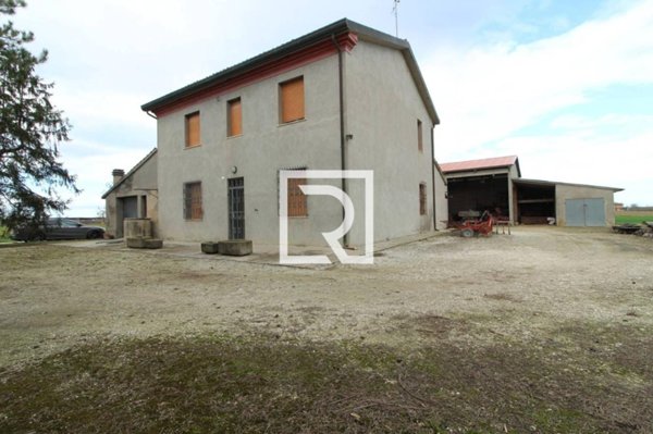 casa indipendente in vendita a Ravenna in zona Ragone