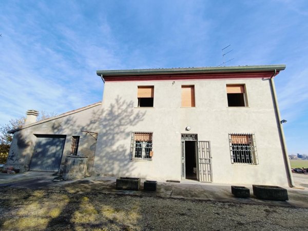 casa indipendente in vendita a Ravenna in zona Ragone