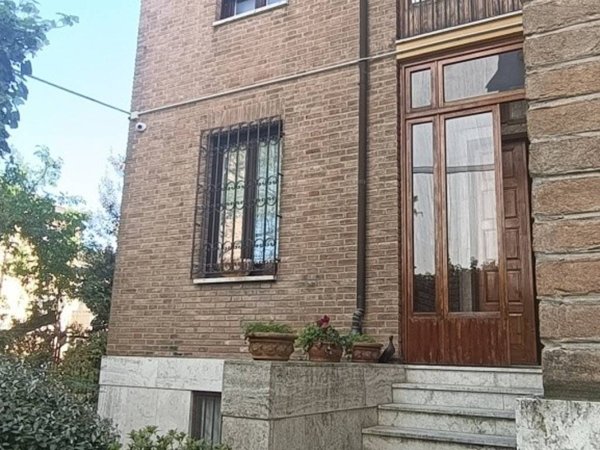 casa indipendente in vendita a Ravenna in zona Centro Storico