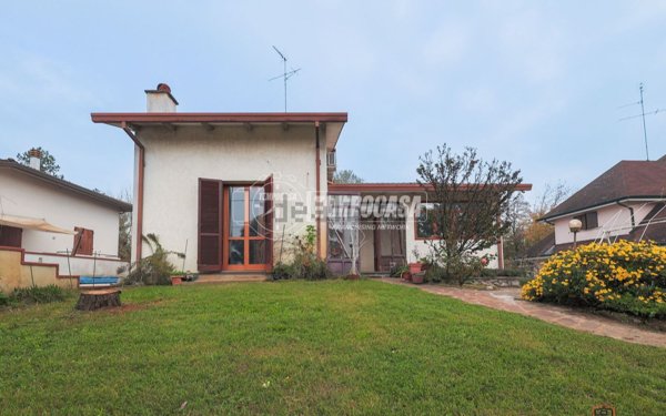 casa indipendente in vendita a Ravenna in zona Centro Storico