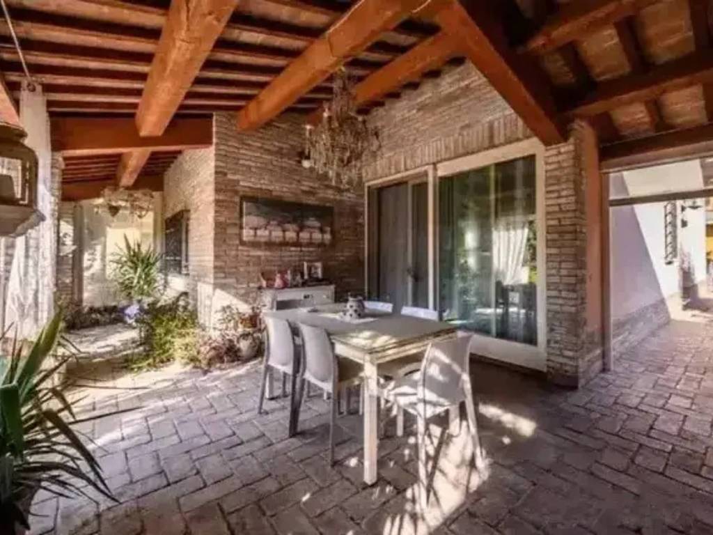 casa indipendente in vendita a Ravenna in zona Ponte Nuovo