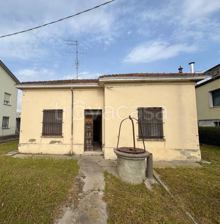 casa indipendente in vendita a Ravenna in zona Gambellara