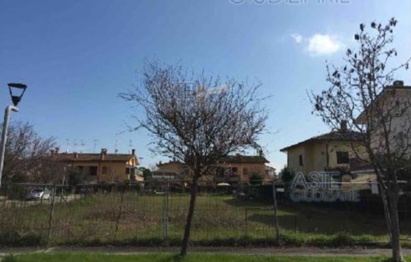 casa indipendente in vendita a Ravenna in zona Lido Adriano