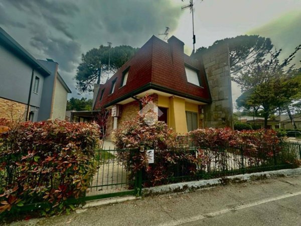 casa indipendente in vendita a Ravenna in zona Marina di Ravenna