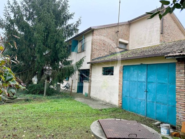 casa indipendente in vendita a Ravenna in zona San Romualdo