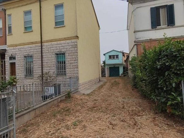 casa indipendente in vendita a Ravenna in zona Villanova di Ravenna