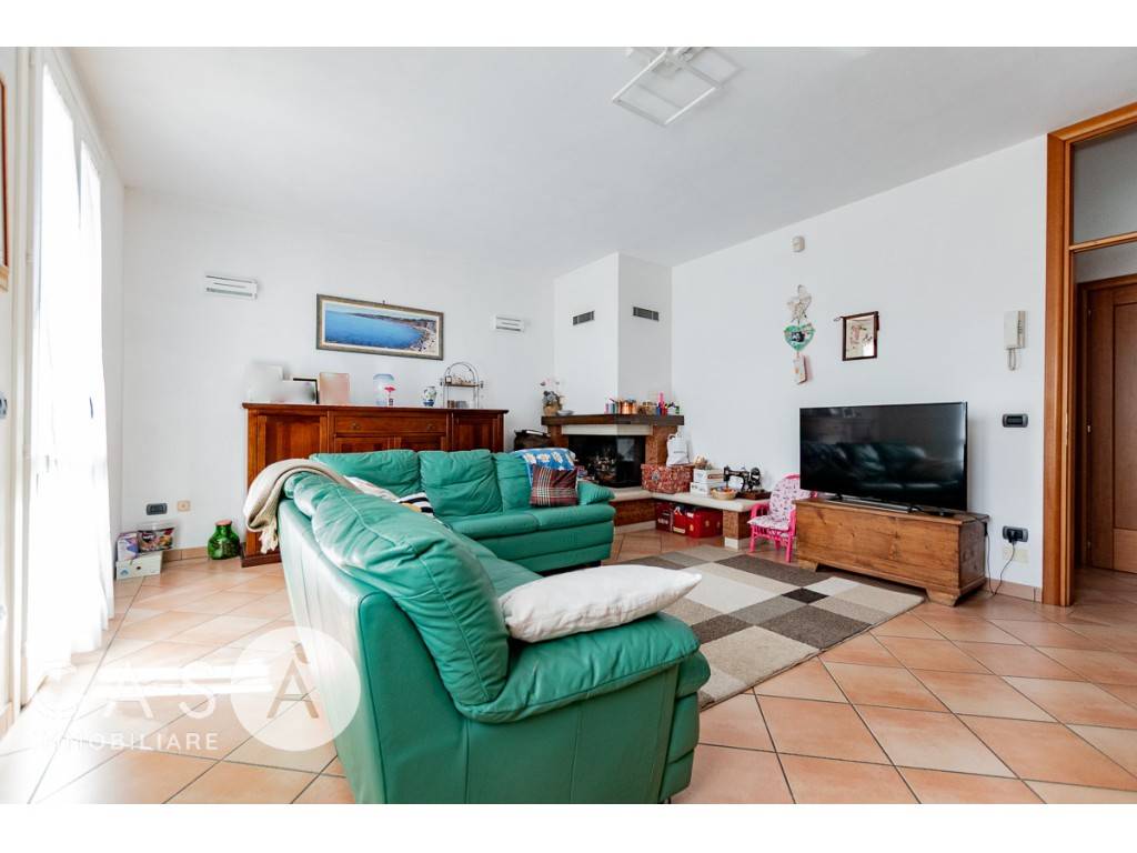 casa indipendente in vendita a Ravenna in zona Castiglione di Ravenna
