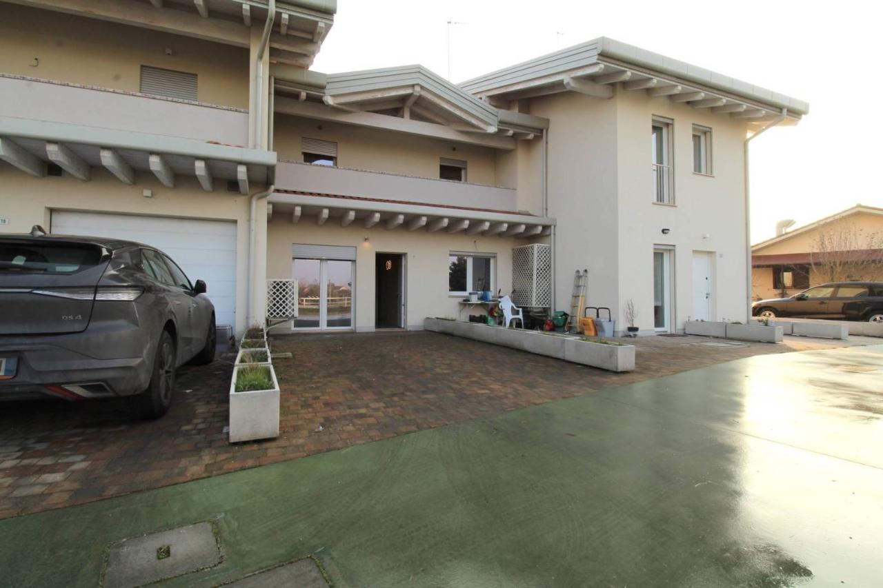casa indipendente in vendita a Ravenna in zona Castiglione di Ravenna