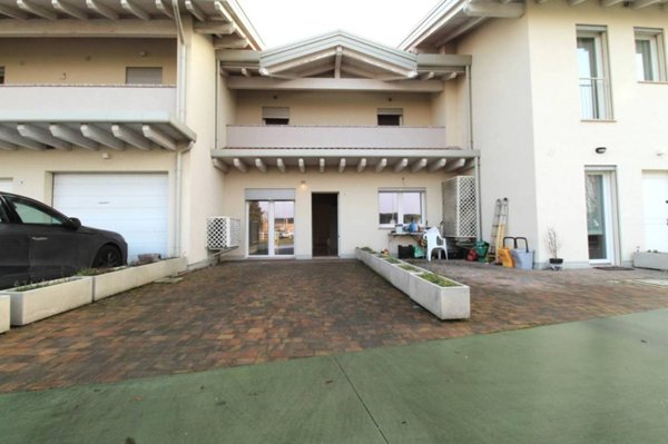 casa indipendente in vendita a Ravenna in zona Castiglione di Ravenna