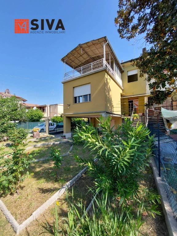 casa indipendente in vendita a Ravenna in zona Centro Storico