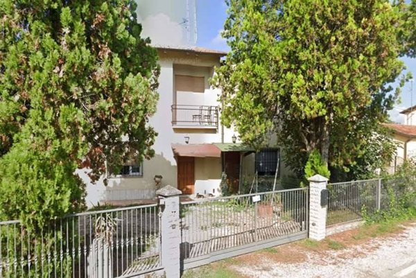casa indipendente in vendita a Ravenna in zona Ammonite