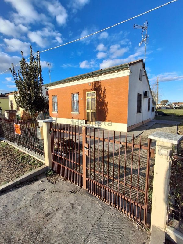 casa indipendente in vendita a Ravenna in zona Savarna / Conventello