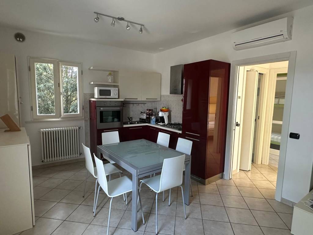casa indipendente in vendita a Ravenna in zona Lido di Savio