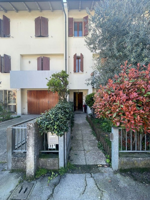 casa indipendente in vendita a Ravenna in zona Centro Storico