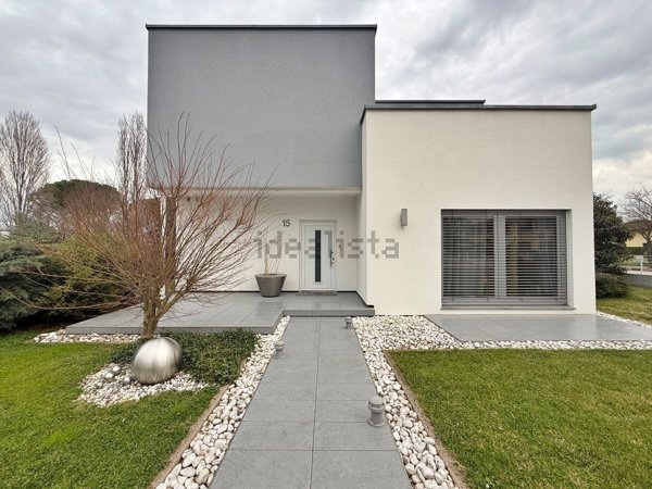 casa indipendente in vendita a Ravenna in zona San Pietro in Trento