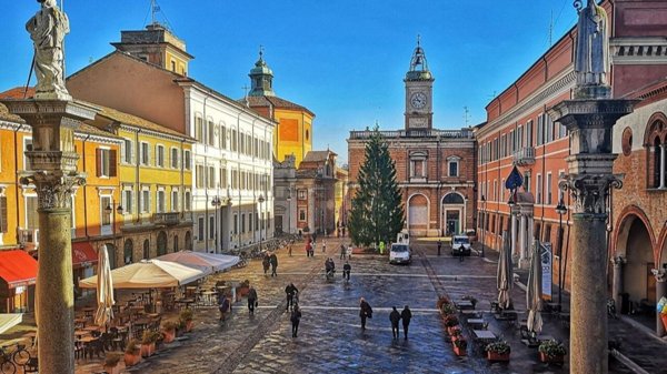 casa indipendente in vendita a Ravenna in zona Centro Storico