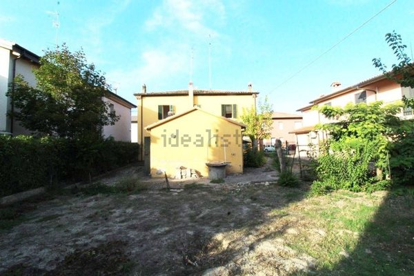 casa indipendente in vendita a Ravenna