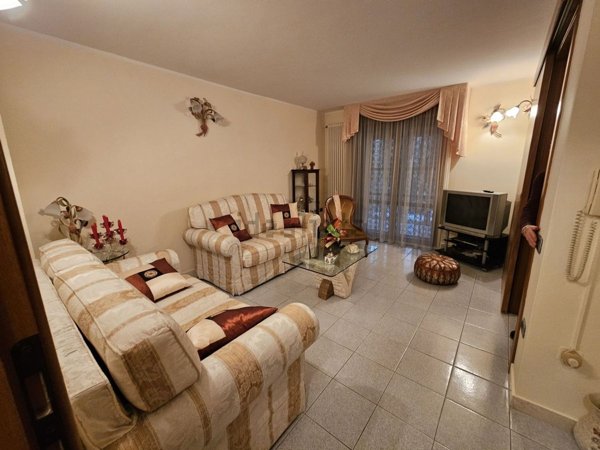 casa indipendente in vendita a Ravenna