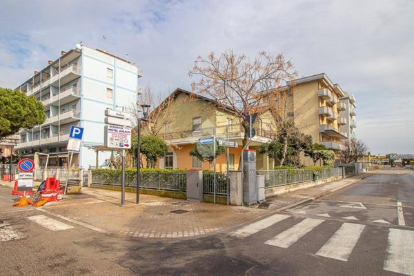 casa indipendente in vendita a Ravenna in zona Centro Storico