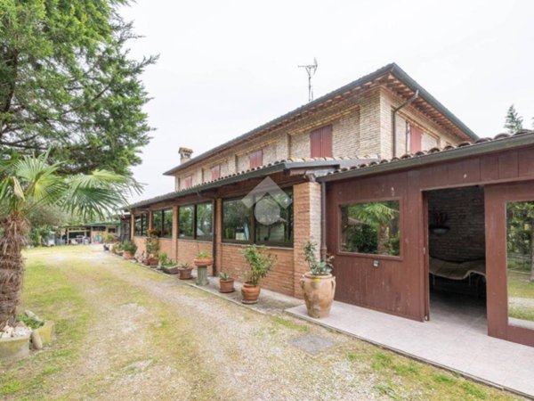 casa indipendente in vendita a Ravenna in zona Gambellara