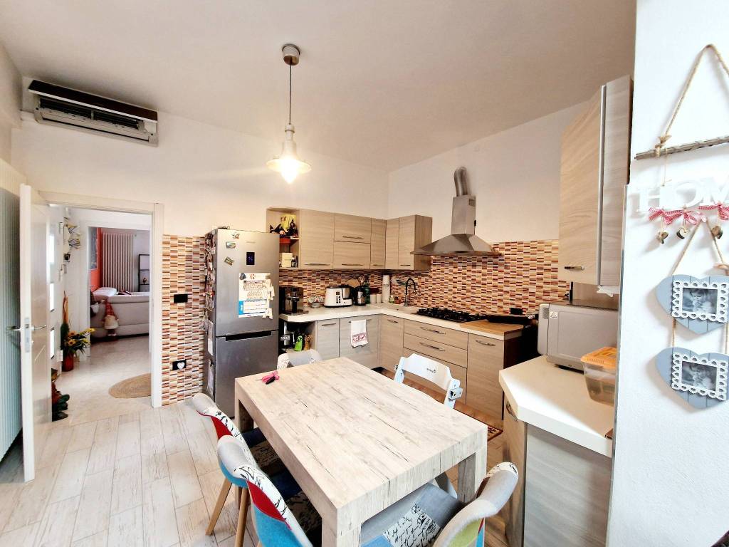 casa indipendente in vendita a Ravenna