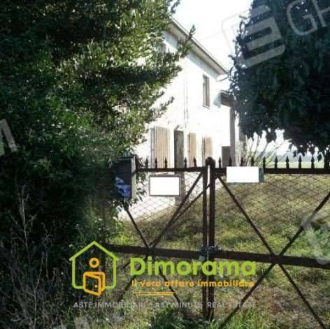 casa indipendente in vendita a Ravenna in zona Roncalceci
