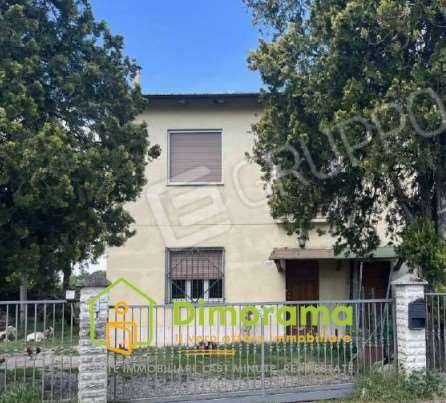 casa indipendente in vendita a Ravenna in zona Piangipane
