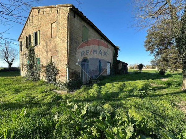 casa indipendente in vendita a Ravenna in zona Ragone