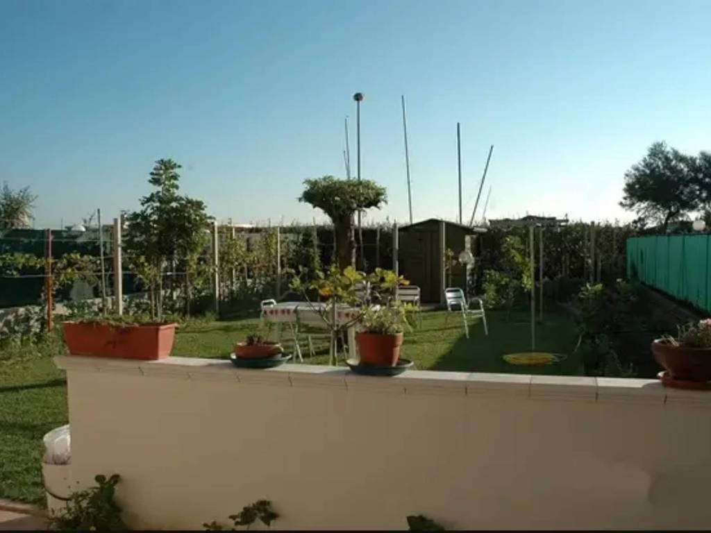 appartamento in vendita a Ravenna in zona Lido Adriano
