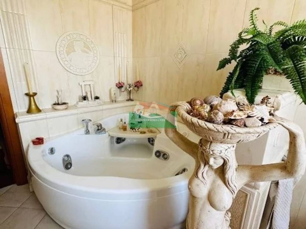 casa indipendente in vendita a Ravenna in zona Ponte Nuovo