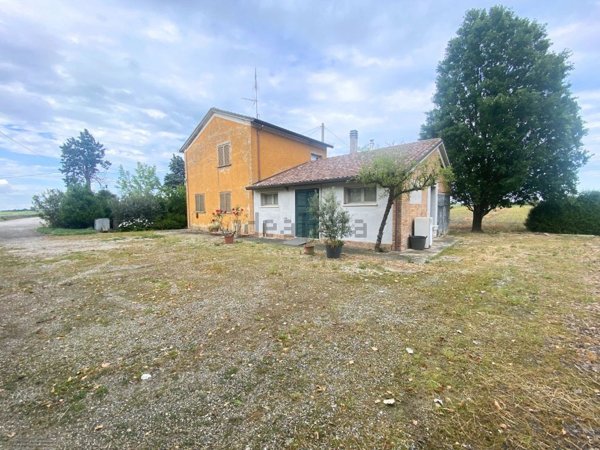 casa indipendente in vendita a Ravenna in zona San Pietro in Campiano