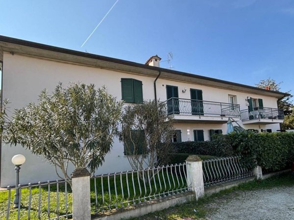 appartamento in vendita a Ravenna in zona Ragone