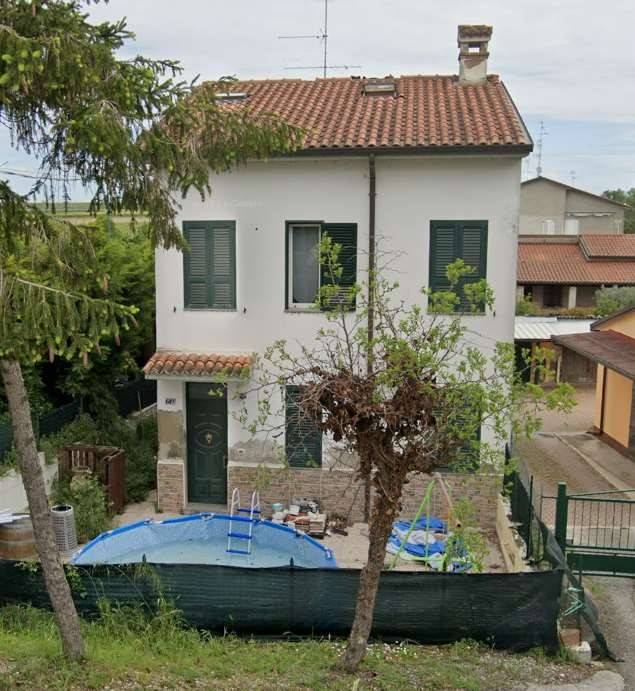casa indipendente in vendita a Ravenna in zona Sant'Alberto