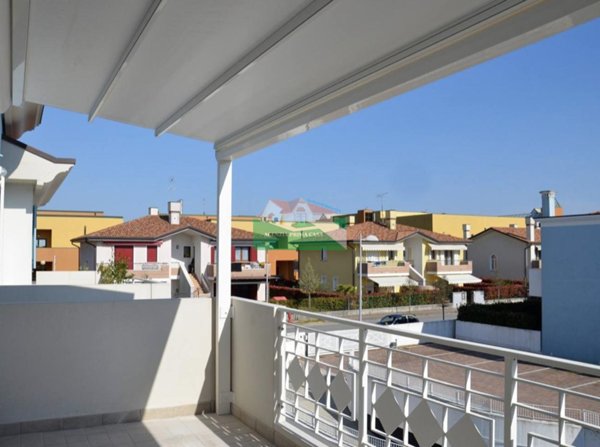 appartamento in vendita a Ravenna in zona Lido Adriano