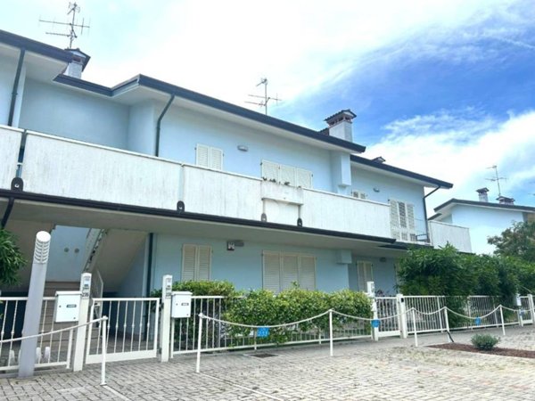 appartamento in vendita a Ravenna in zona Lido Adriano
