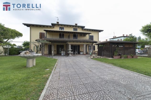 casa indipendente in vendita a Ravenna