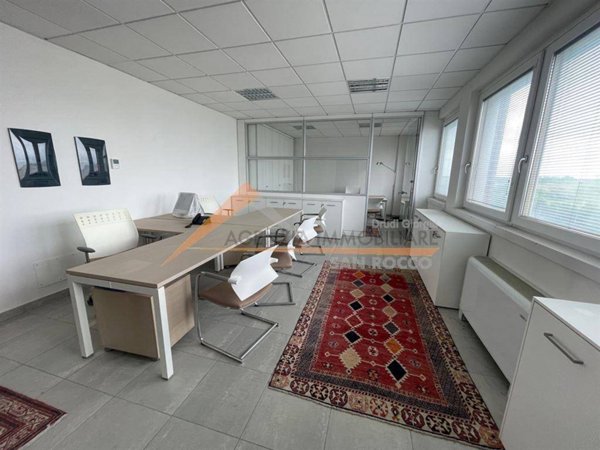 ufficio in vendita a Ravenna in zona Punta Marina Terme