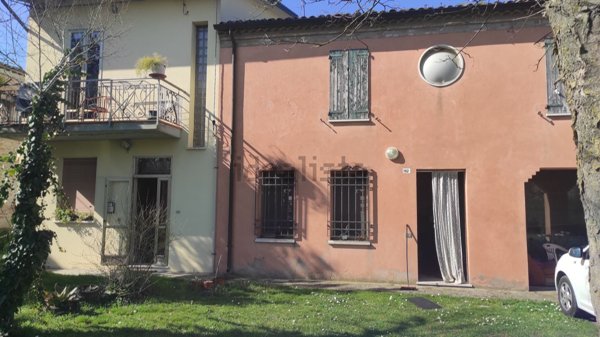 casa indipendente in vendita a Ravenna in zona Sant'Alberto
