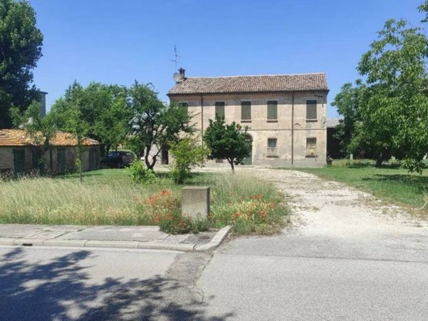 casa indipendente in vendita a Ravenna in zona Savarna / Conventello
